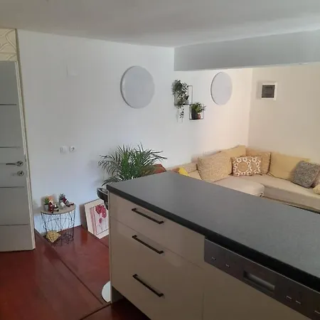 T And T Apartamento Ražanac