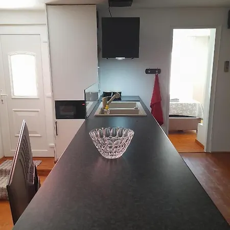 T And T Apartman Razanac